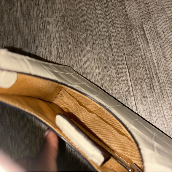 NWOT Staud Rey Croc Leather Bag in Cream - Picture 9 of 9